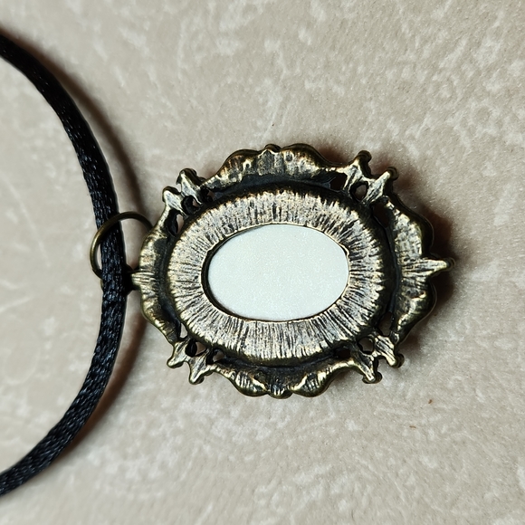 NEW! Handmade glass pendant, genuine Swarovski crystals. Halloween witch! 🎃 😍 - Picture 6 of 8